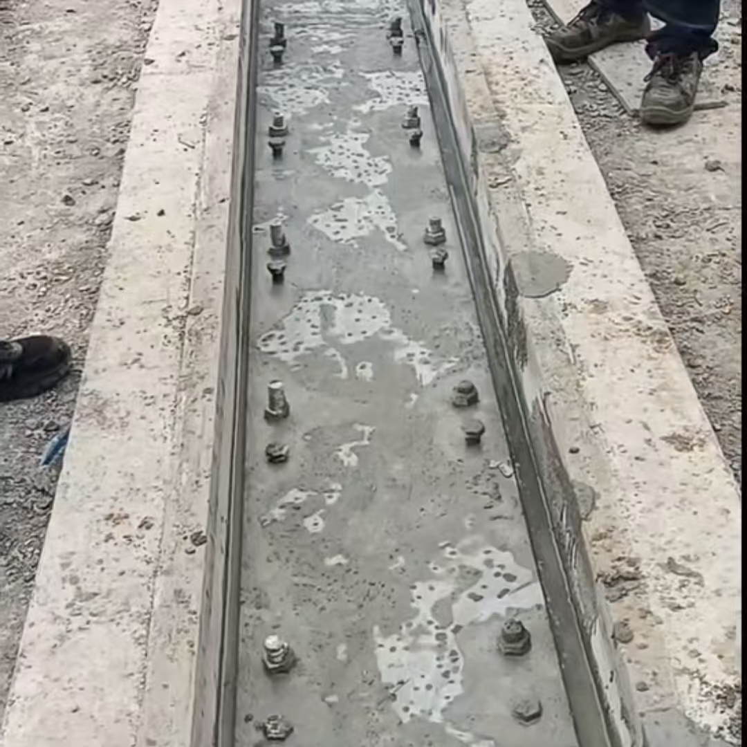 延长港口码头起重机龙门吊重型机械设备稳固用早强快凝轨道胶泥